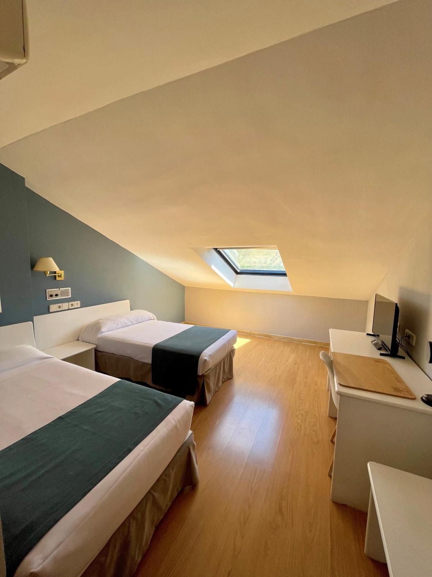 Hotel Jakue Puente la Reina Dış mekan fotoğraf