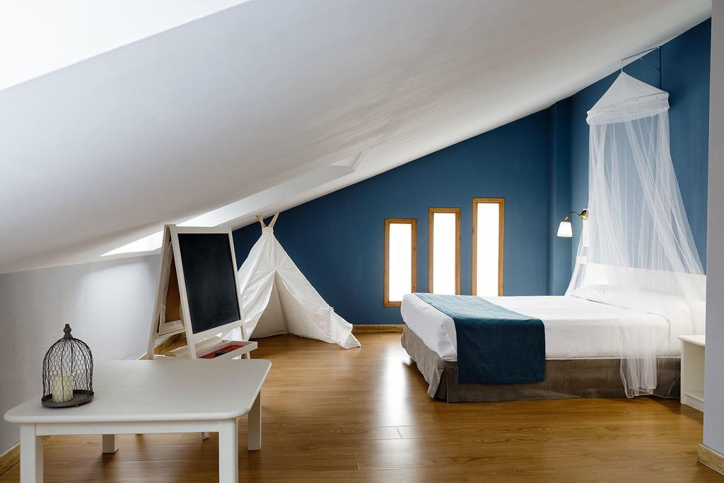 Hotel Jakue Puente la Reina Dış mekan fotoğraf