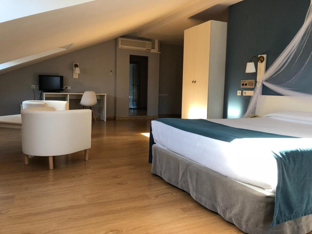 Hotel Jakue Puente la Reina Dış mekan fotoğraf